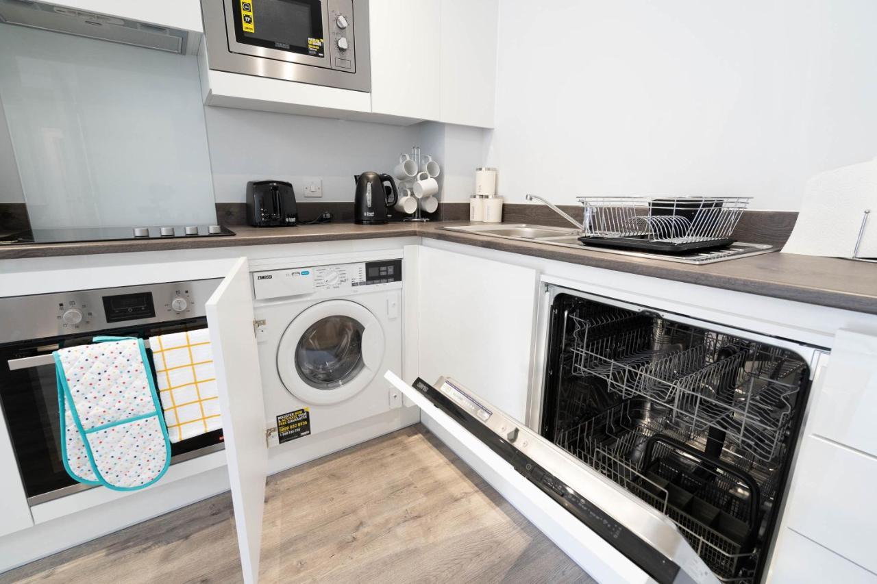 New Build - 2 Bed Snug Modern Apartment - Juliet Balcony - Roof Top Terrace - Digbeth, Birmingham City Centre - Free Netflix & Smart Tv Exterior foto